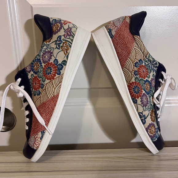 Tokyo Kimono Sneakers in Purple Orchid 003K (2023) - Picture 5 of 16